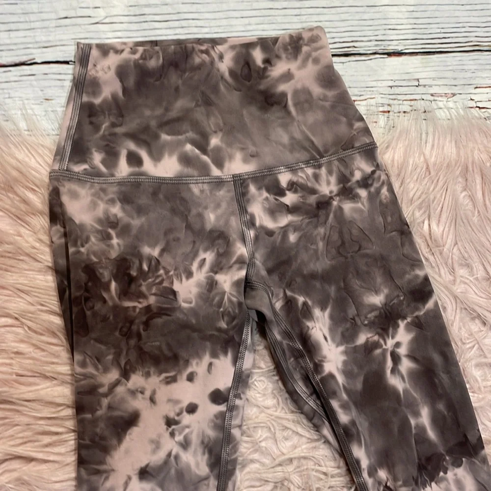 lululemon athletic diamond dye leggings - Picture 9 of 11